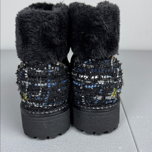 Jack Rogers Charlie Faux Fur Lined Boot. Black. Size 6. - Picture 3 of 11